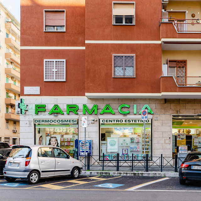 Esterno della Farmacia Castelforte